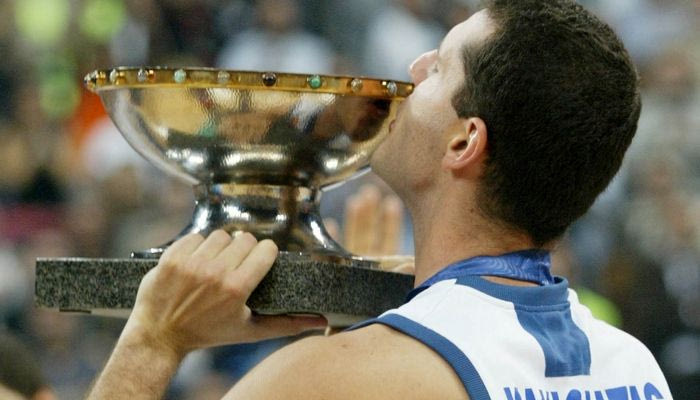 Το “ευχαριστώ” της ΕΟΚ στον Κακιούζη