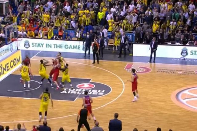 Το κορυφαίο buzzer beater στην Ευρωλίγκα