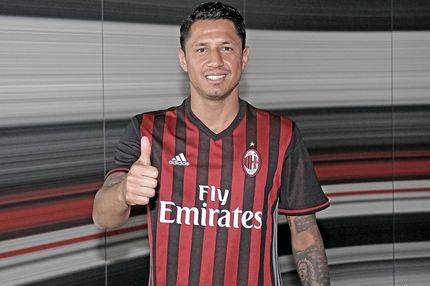 Επίσημα στη Μίλαν ο Λαπαντούλα