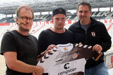 Απίστευτη παρουσίαση με τον Λίνεν να είναι παρών… απουσιάζοντας