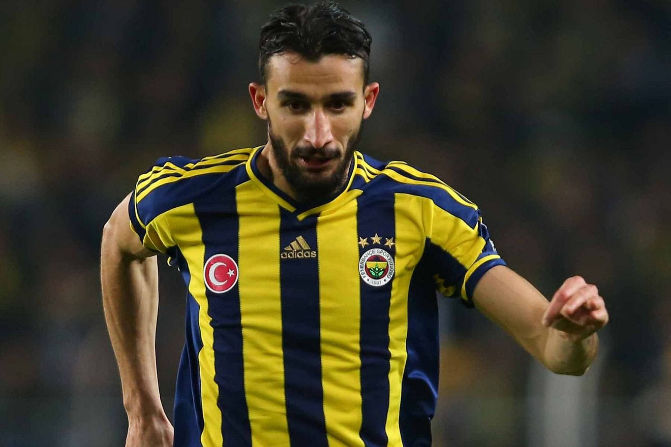 Ο Μεχμέτ Τοπάλ και τα κόκκινα αντανακλαστικά