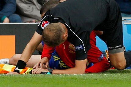 Ο Μοράτα γκρέμισε τον επόπτη