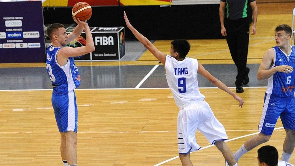 Τρομερός 17χρονος έβαλε 50 πόντους στο Παγκόσμιο