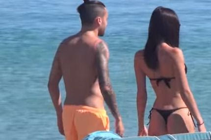 H σύντροφος του Ναπολεόνι ανέβασε τη θερμοκρασία στη Μύκονο