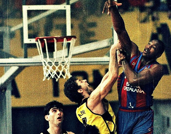 Αποκαλύψεις Όντι Νόρις στο Contra.gr: “Όταν πηγαίναμε στα μπουζούκια, ο Γκάλης έκανε προπόνηση”