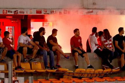 Προσπάθησε να σκαρφαλώσει στην μπασκέτα και δέχθηκε επική παρατήρηση από τον εκφωνητή!