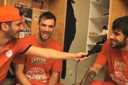 Ο Μάντζαρης, ο Πρίντεζης και ο κουβάς με τα χάπια