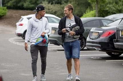 Νίκησε τη λευχαιμία και επέστρεψε στην Άστον Βίλα ο Πετρόφ