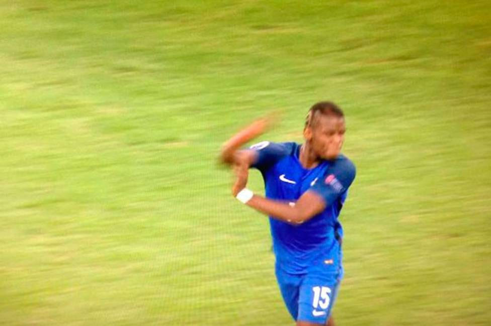 Η άσεμνη χειρονομία του Πογκμπά