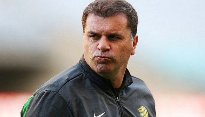 Ποστέκογλου: “Νιώθω ντροπή, δεν θα ξαναερχόμουν στο γήπεδο”