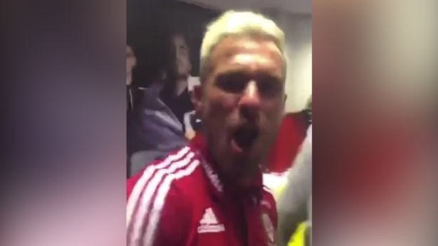 Τρελάθηκαν οι Ουαλοί στο γκολ της Ισλανδίας