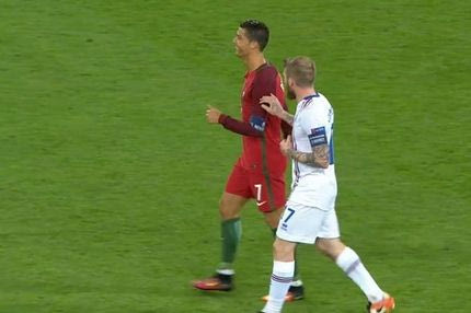 Ο Ρονάλντο δεν καταδέχτηκε να ανταλλάξει φανέλα με Ισλανδούς