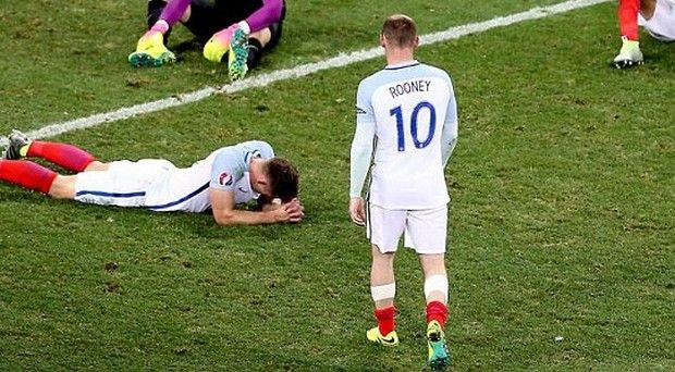 Αραίωσαν σε μια νύχτα τα μαλλιά του Ρούνεϊ (PHOTOS)