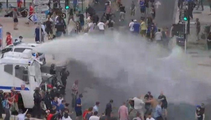 Επεισόδια έξω από το Βελοντρόμ