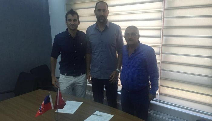 Τούντορ και Σέριτς στην Καραμπούκσπορ