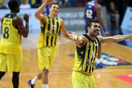 Κούπα για Ομπράντοβιτς και Σλούκα: Πρωτάθλημα με θρίαμβο για τη Φενέρμπαχτσε