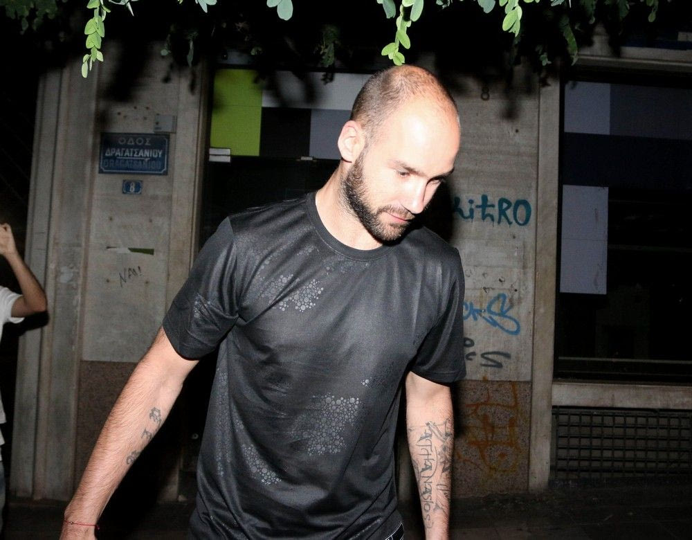 Καρέ καρέ η παρουσία του Σπανούλη στα γραφεία των Αγγελόπουλων