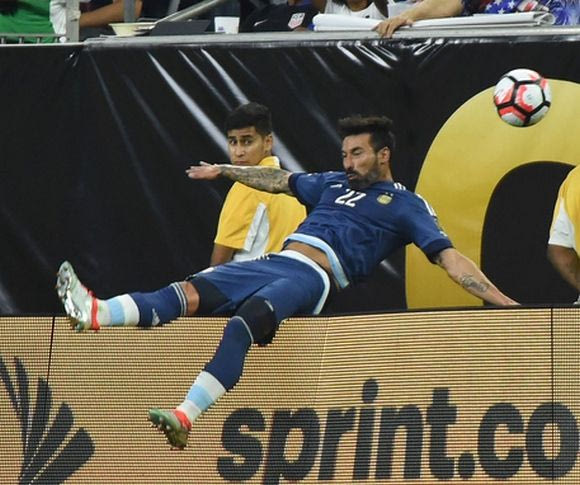 Σοκαριστικός τραυματισμός του Λαβέτσι