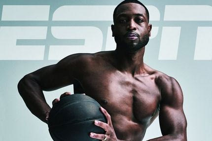 Ο Γουέιντ έκανε γυμνή φωτογράφηση κι αποκάλυψε πως του αρέσει το… πεντικιούρ!