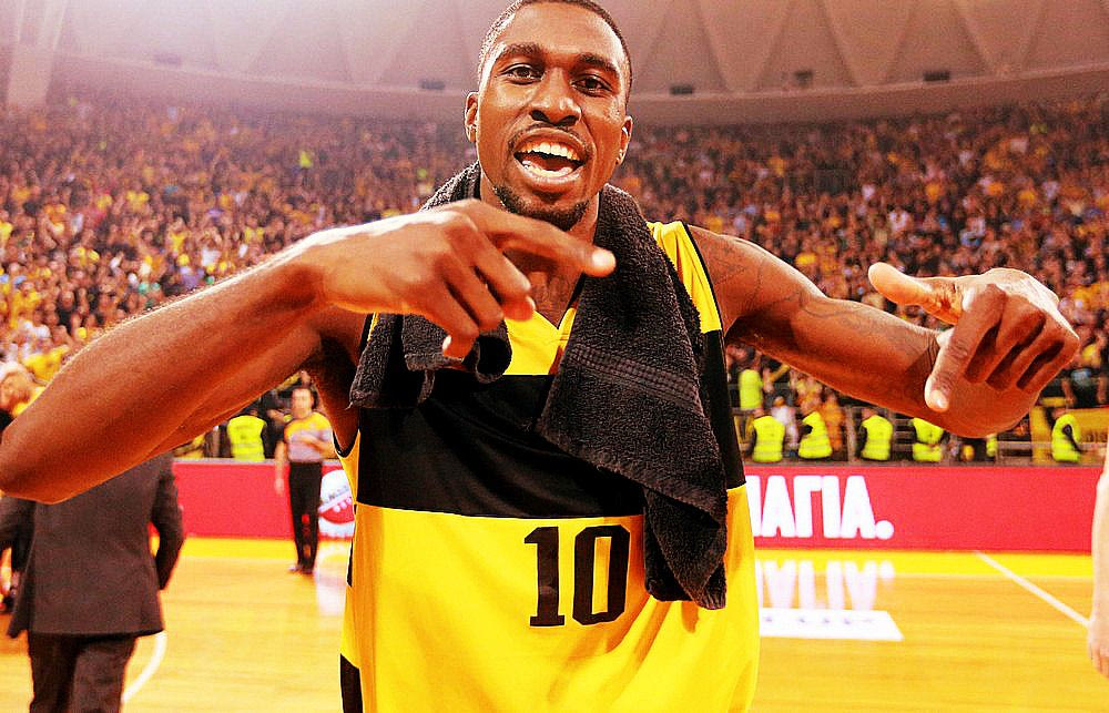 Ο Ολυμπιακός κέρδισε τη μάχη για Γουάιτ