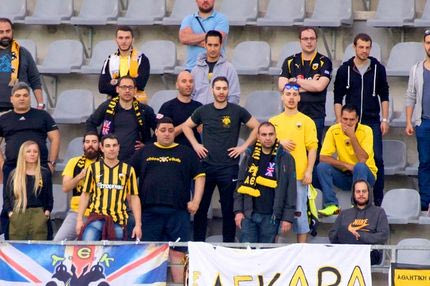 Tρόλαραν τη διοίκηση οι οπαδοί της ΑΕΚ