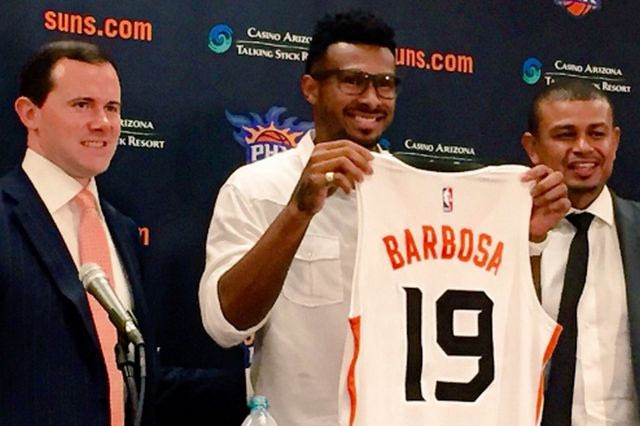 Ο Λεάντρο Μπαρμπόζα γύρισε στο Φίνιξ!