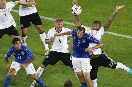 Το… γλέντι του twitter στον Μπόατενγκ