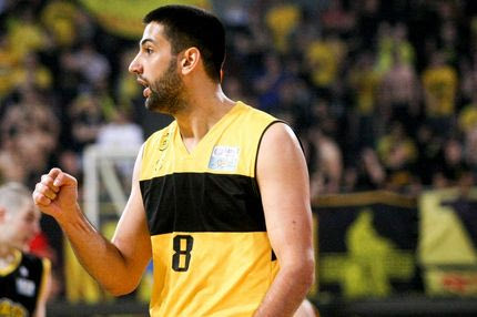 Επιμένει… ελληνικά η Κύμη: Πήρε και Τσούπκοβιτς