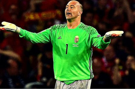 Η γκρι φόρμα του Gabor Kiraly