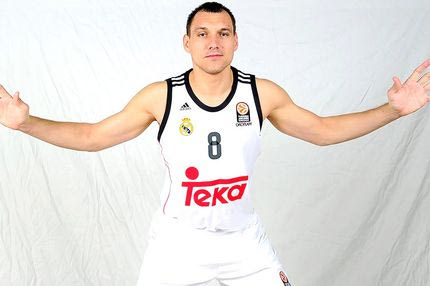 Ανανέωσε ο Μασιούλις