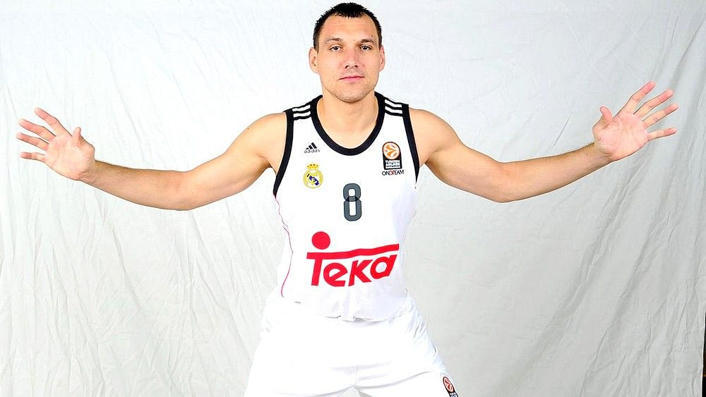 Ανανέωσε ο Μασιούλις