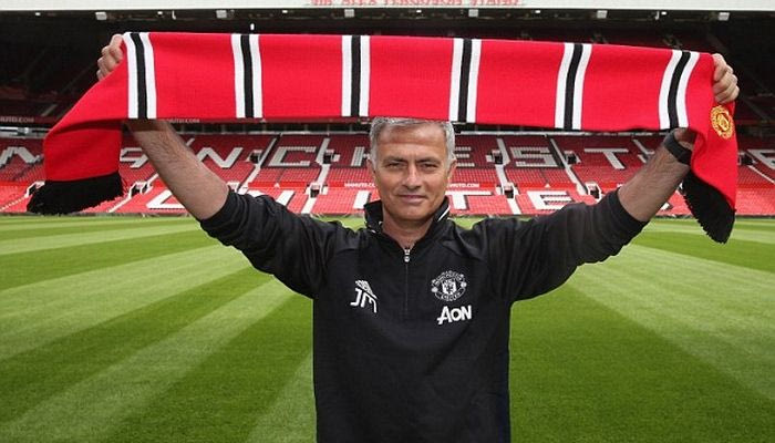 Μουρίνιο: “Θέλω τα πάντα με τη Γιουνάιτεντ”