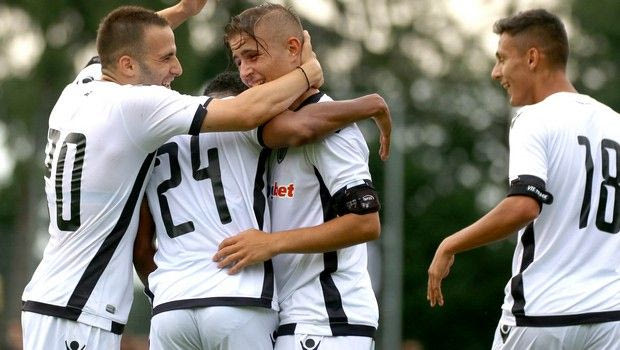 Ένα φιλικό με “ζουμί”