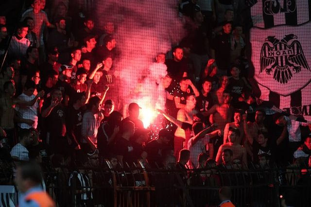 Η Τούμπα στις… φλόγες