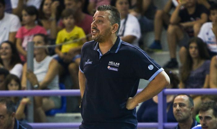 Παπαθεοδώρου: “Είχα μόνο δύο παίκτες με χρόνο συμμετοχής στις ομάδες τους”