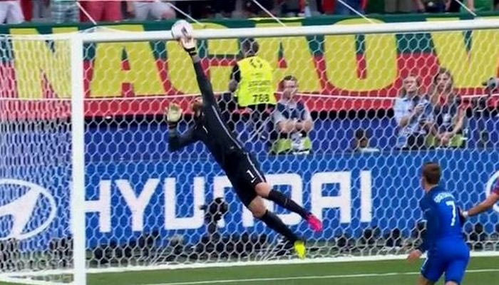 Η εντυπωσιακή επέμβαση του Ρούι Πατρίσιο στην κεφαλιά του Γκριεζμάν