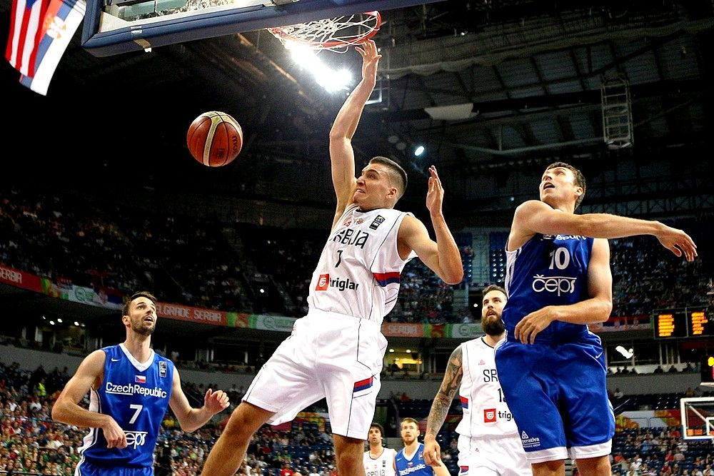 Ανετα στον τελικό η Σερβία