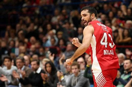 Ο Σίμον ανανέωσε με τη Μιλάνο