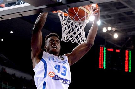 Επίσημη… χαρούμενη