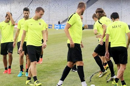 Επαγγελματίας ο Γιαννούτσος στην ΑΕΚ