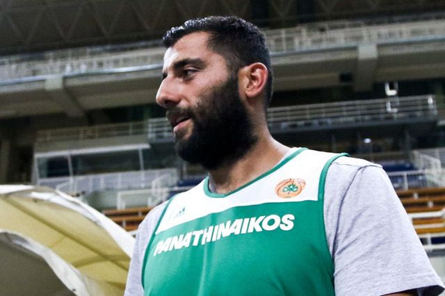 Μπουρούσης: “Μόνο η δουλειά θα μας κάνει ομάδα”