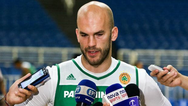 Καλάθης: “Ο Μπουρούσης είναι ο καλύτερος ψηλός της Euroleague”