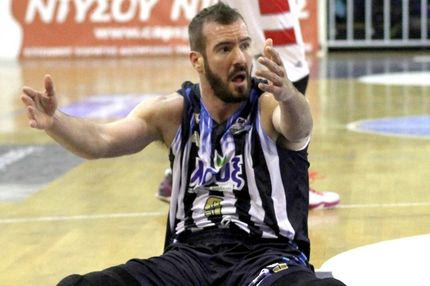 Στην προετοιμασία της ΑΕΚ ο Χαριτόπουλος