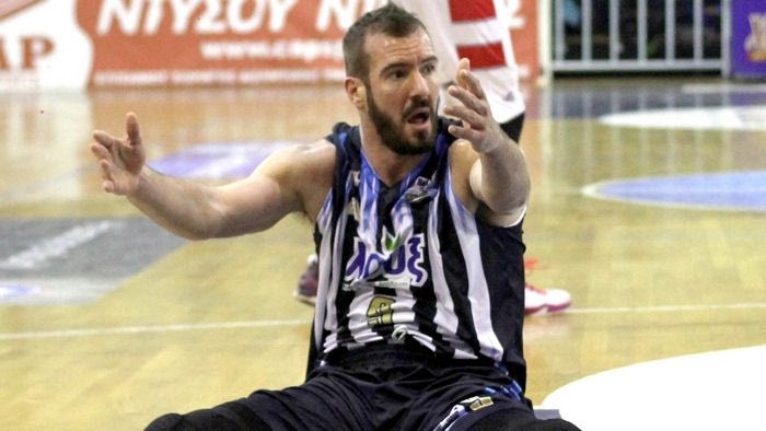 Στην προετοιμασία της ΑΕΚ ο Χαριτόπουλος