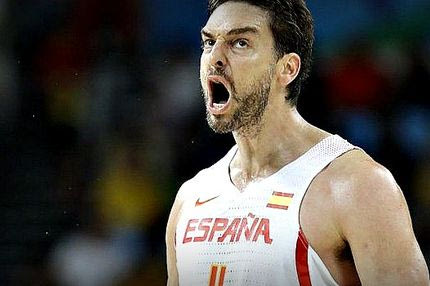 Τα “σπάει” εξώφυλλο με τον Πάου Γκασόλ