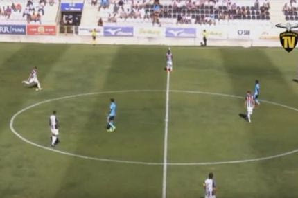 Γκολάρα με φάουλ πίσω από το κέντρο