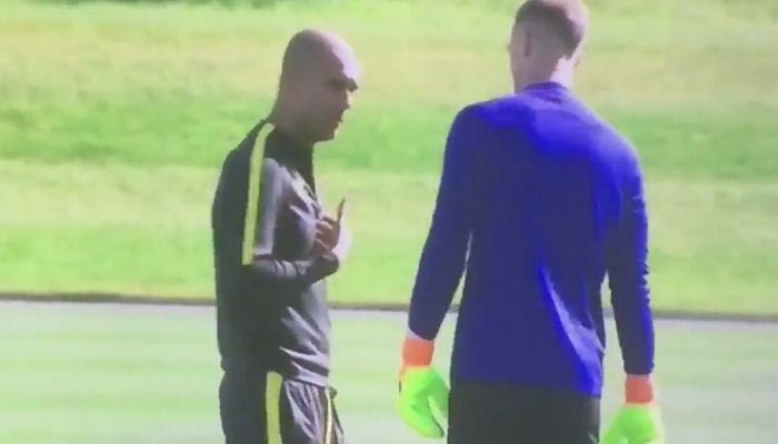 Σκέφτεται τη μετακόμιση στην Ιταλία ο Χαρτ