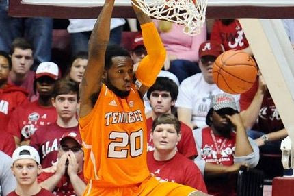 Ανακοίνωσε Χολ ο Κόροιβος