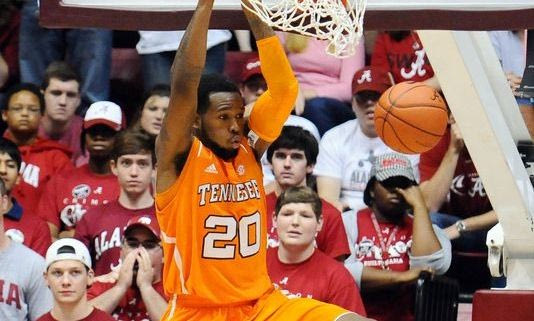 Ανακοίνωσε Χολ ο Κόροιβος