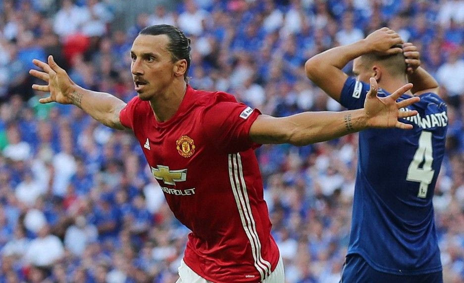 Πρώτος τίτλος με Ιμπραχίμοβιτς και Μουρίνιο στη Μάντσεστερ Γιουνάιτεντ